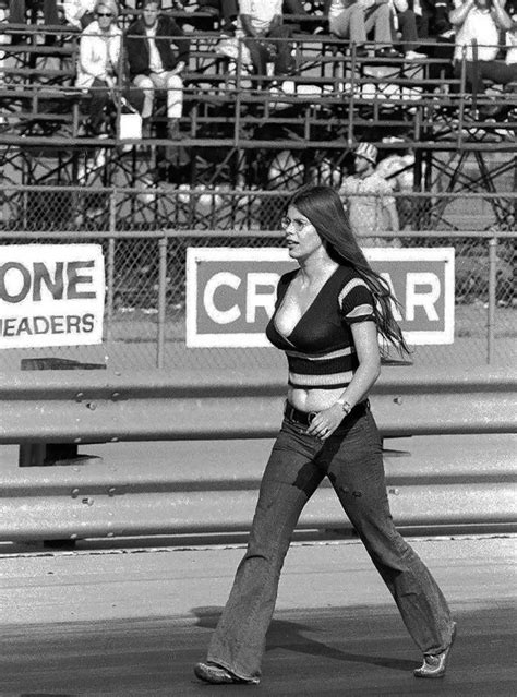 This woman is no nitro induced hallucination she’s actually Jungle Pam Hardy, sidekick to 70’s funny car driver Jungle Jim. Though that scene occurred years ago it’s still fresh in the memory of many who had the chance to watch the dynamic duo. Jungle Pam is one of the most iconic and well known “backup girl.”